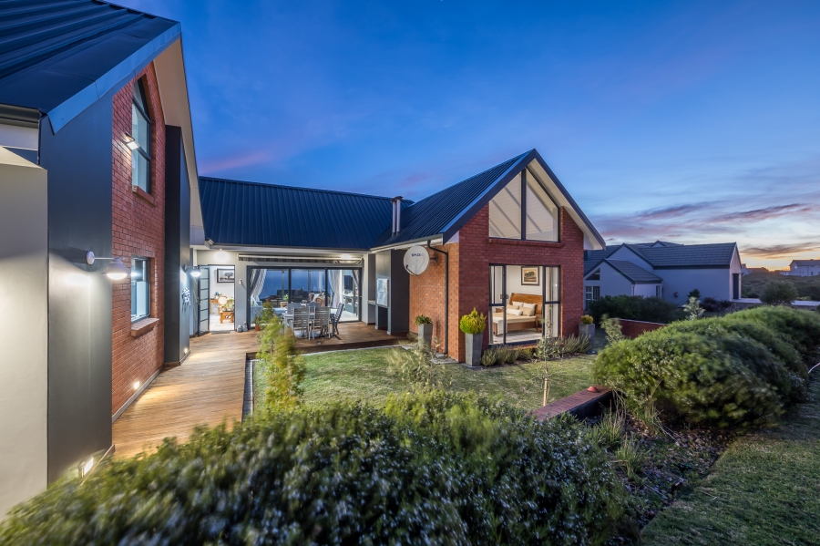 3 Bedroom Property for Sale in Nautilus Bay Western Cape